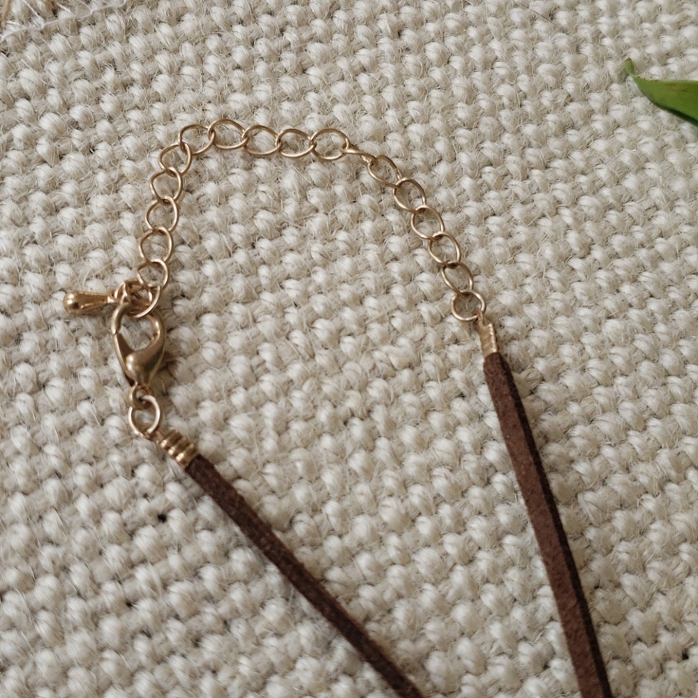Boho Shell Pendant Long Necklace Brown Suede Minimalist NWOT - Picture 6 of 7
